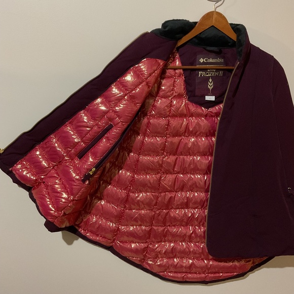 Disney Limited Edition Frozen 2 cape - Picture 2 of 5